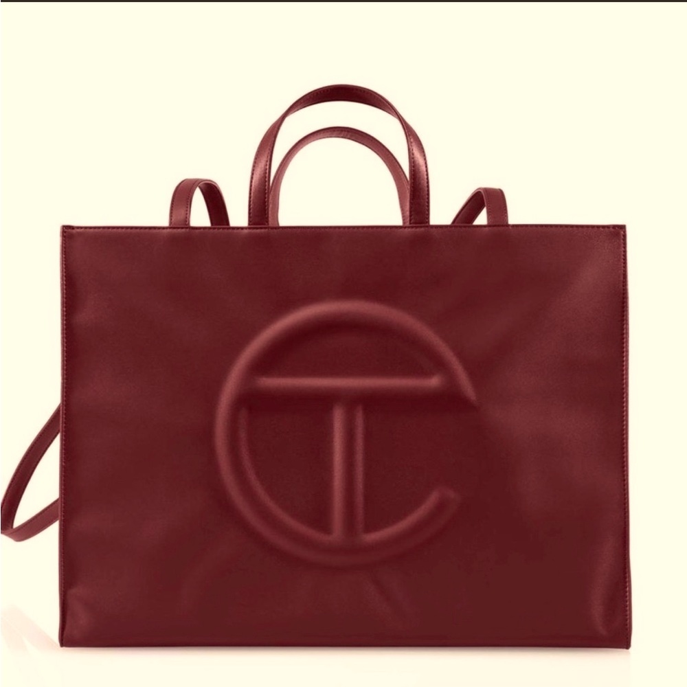 TELFAR đđđNWT LG OXBLOOD! Sold out!! GUARANTEED Authentic w/receipt! â¤ď¸â¤ď¸â¤ď¸ - Picture 2 of 9